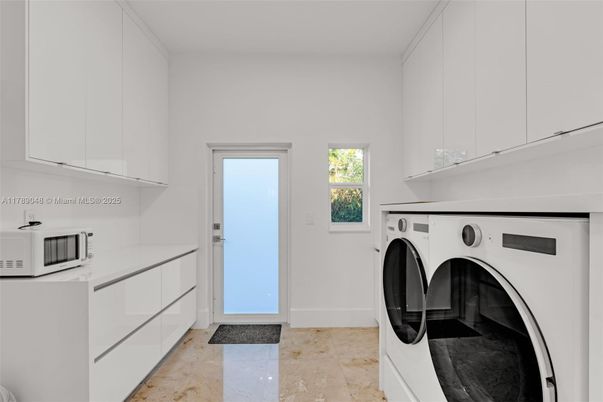 Interior, Washer