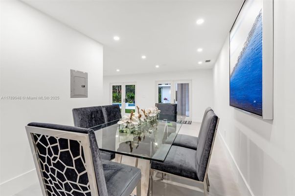 Dining room, Interior, Recessed Lighting