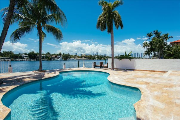 Exterior, Lake, Pool