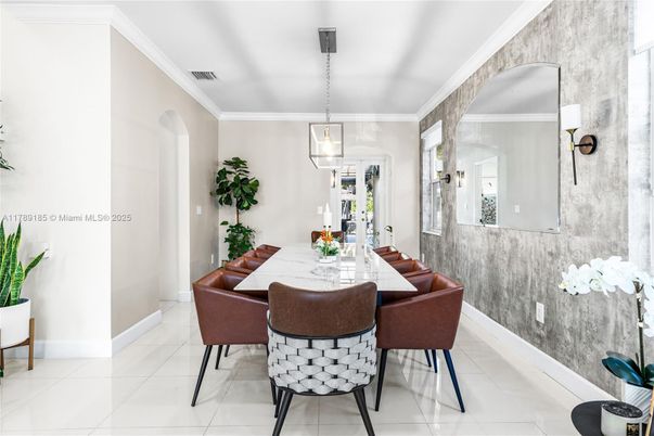 Dining room, Interior, Pendant Lights