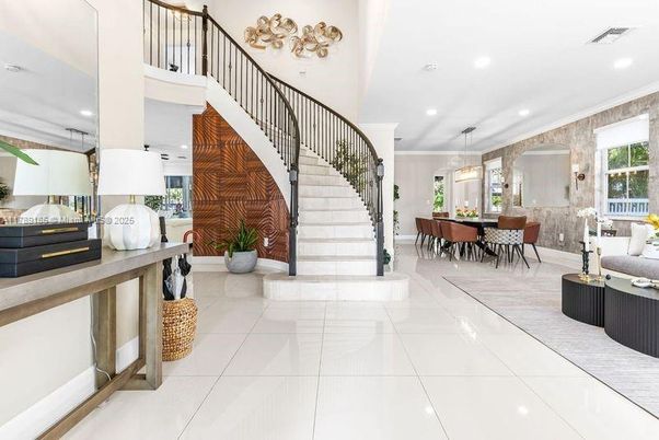 Dining room, Interior, Pendant Lights, Recessed Lighting