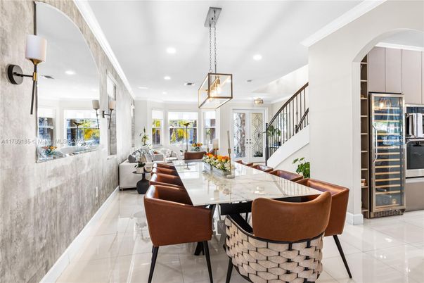 Dining room, Interior, Living room, Pendant Lights, Recessed Lighting
