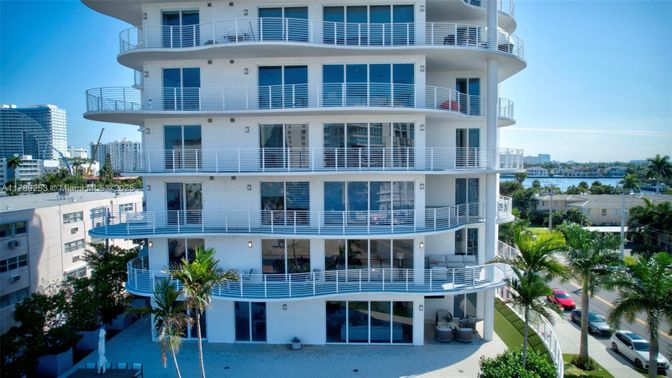 Exterior, Facade, Condo Building
