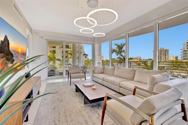 Interior, Living room, Pendant Lights