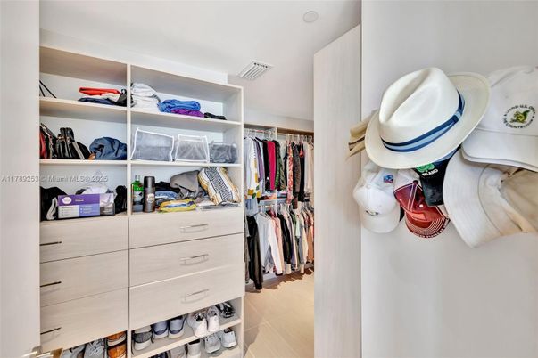 Interior, Walk-in Closets