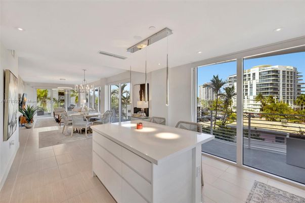 Dining room, Interior, Pendant Lights, Recessed Lighting