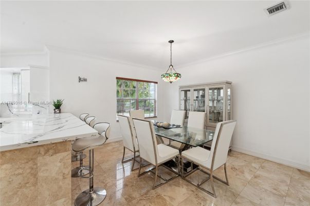 Dining room, Interior, Pendant Lights
