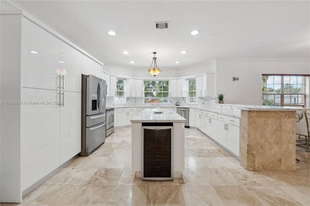 Interior, Kitchen, Pendant Lights, Recessed Lighting, Stainless Steel Appliances