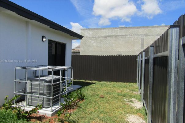 Backyard, Exterior