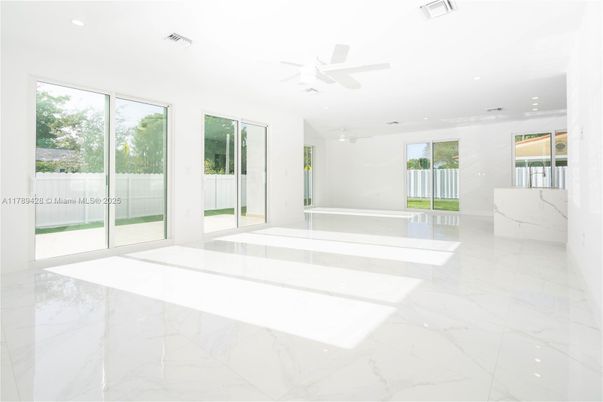 Empty room, Interior, Marble, Recessed Lighting