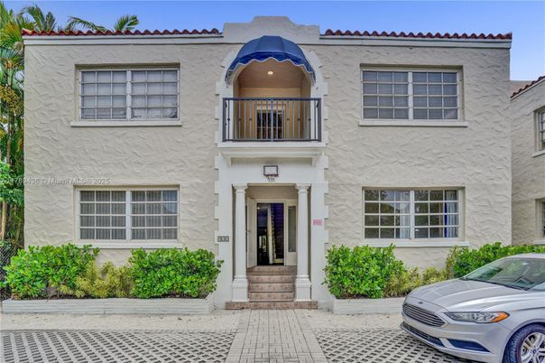 Exterior, Facade, Spanish Mediterranean
