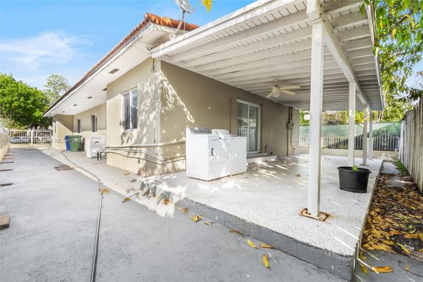Exterior, Washer