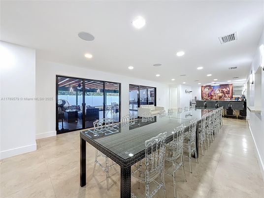 Dining room, Interior, Recessed Lighting, Water