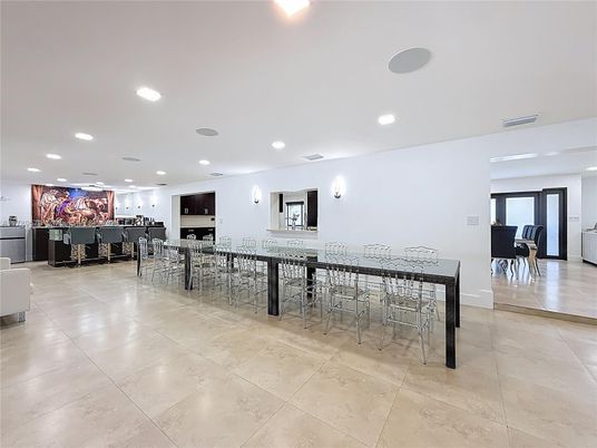 Dining room, Interior, Recessed Lighting