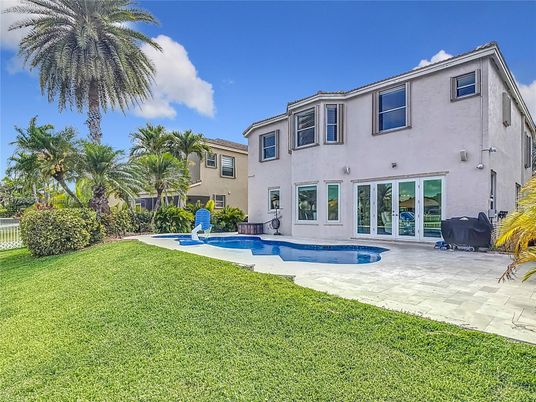 Backyard, Exterior, Pool
