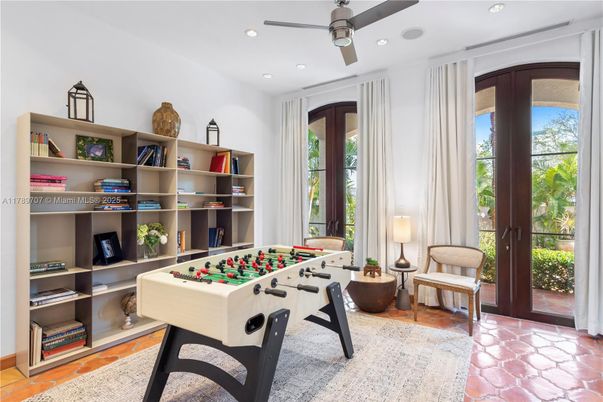 Billiard Table, Game Room, Interior, Recessed Lighting