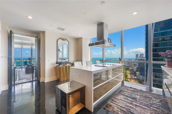 Interior, Kitchen, Recessed Lighting, Water