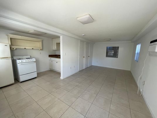 Empty room, Interior, Washer