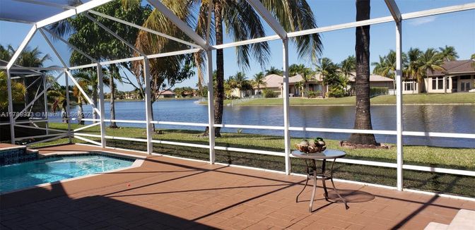 Glass Ceilings, Interior, Pool, Sun Room, Water