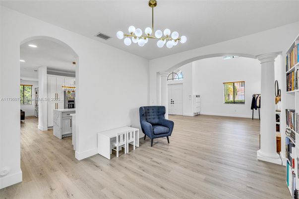 Interior, Pendant Lights, Recessed Lighting, Wood Texture Flooring