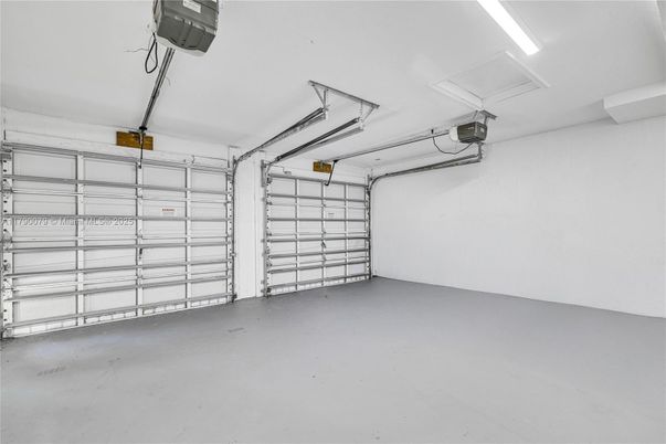 Garage, Interior