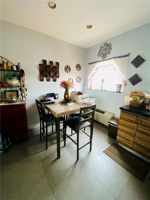 Dining room, Interior, Recessed Lighting