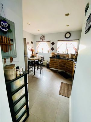 Dining room, Interior, Recessed Lighting
