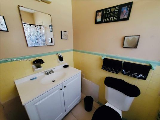 Bathroom, Interior