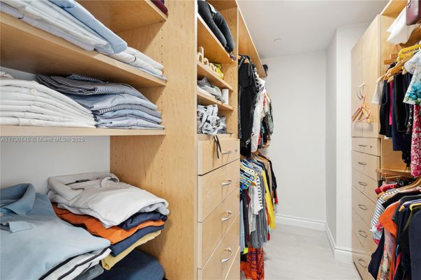 Interior, Walk-in Closets
