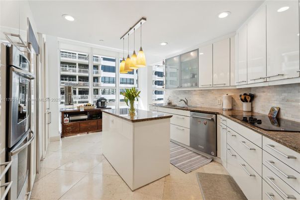 Interior, Kitchen, Pendant Lights, Recessed Lighting, Stainless Steel Appliances