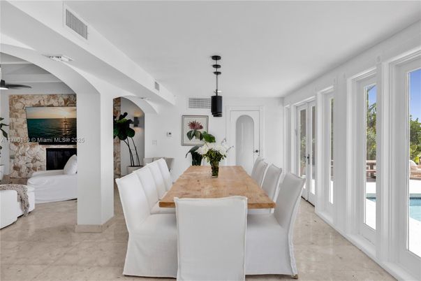 Dining room, Interior, Pendant Lights