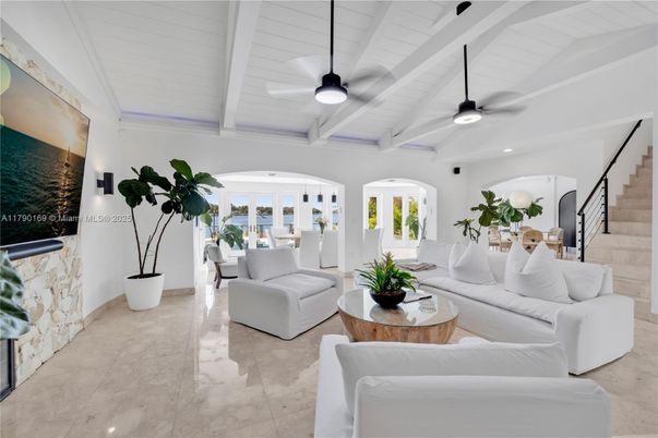 Dining room, Interior, Living room, Recessed Lighting