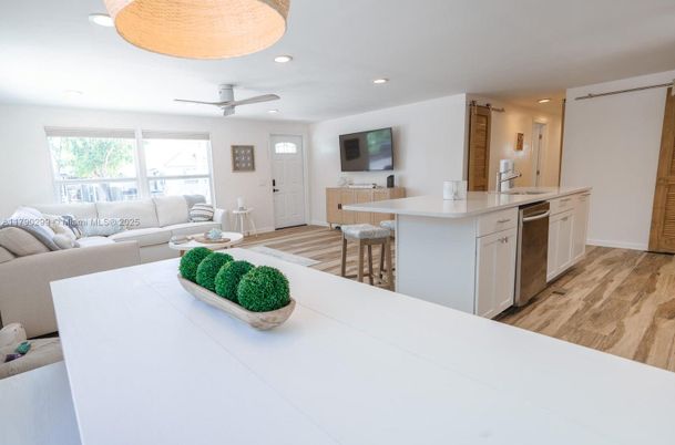 Interior, Kitchen, Living room, Recessed Lighting, Wood Texture Flooring