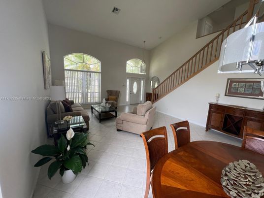 Dining room, Interior, Living room, Pendant Lights