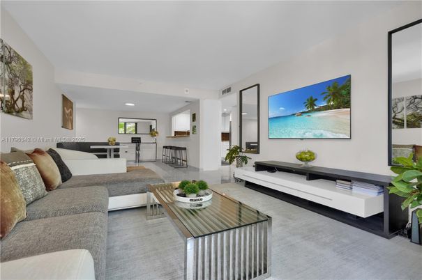 Dining room, Interior, Living room, Recessed Lighting