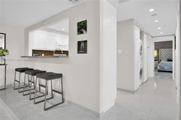 Bedroom, Interior, Kitchen, Marble, Recessed Lighting
