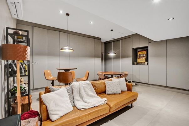 Billiard Table, Dining room, Game Room, Interior, Pendant Lights, Recessed Lighting