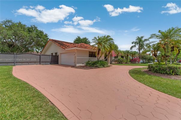 Backyard, Detached Garage, Exterior