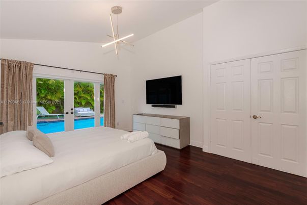 Bedroom, Interior, Pendant Lights, Wood Texture Flooring