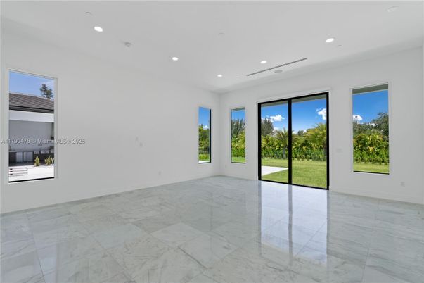 Empty room, Interior, Marble, Recessed Lighting