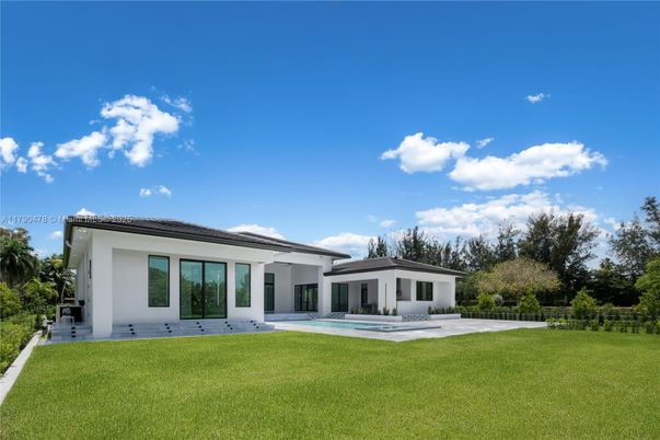 Backyard, Exterior, Pool