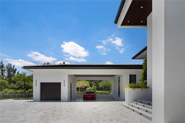 Attached, Exterior, Facade, Modern