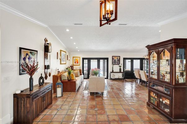 Dining room, Interior, Recessed Lighting