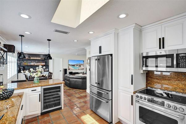 Interior, Kitchen, Pendant Lights, Recessed Lighting, Stainless Steel Appliances