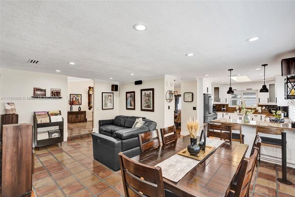 Dining room, Interior, Kitchen, Living room, Pendant Lights, Recessed Lighting