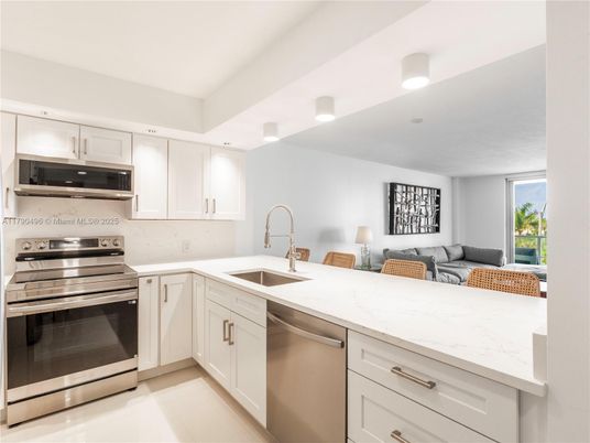 Interior, Kitchen, Living room, Stainless Steel Appliances