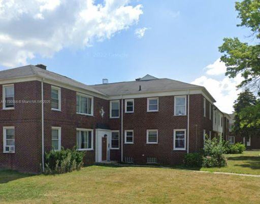 Backyard, Exterior, Facade, Brick Facade, Georgian