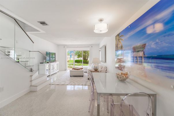 Interior, Living room, Water