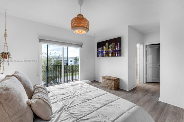 Bedroom, Interior, Pendant Lights, Wood Texture Flooring