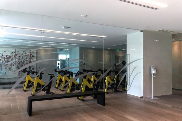 Fitness Equipment, Interior, Recessed Lighting, Wood Texture Flooring